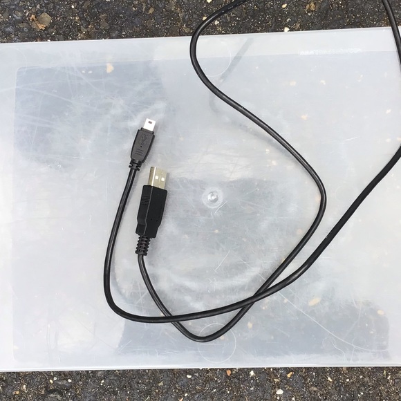 Variety of 4 chargers Samsung Android see pics - Picture 3 of 9